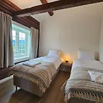 Stort Hus Med 2 Til Leie Pa Lundamo, Perfekt For Storre Grupper! *