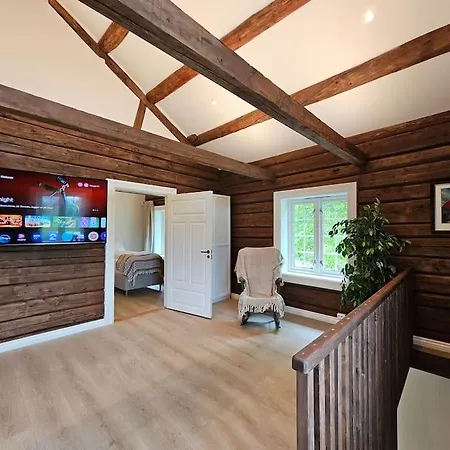 Stort Hus Med 2 Til Leie Pa Lundamo, Perfekt For Storre Grupper! Βίλα