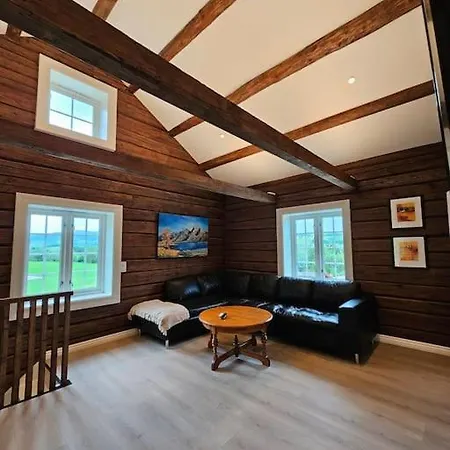 Βίλα Stort Hus Med 2 Til Leie Pa Lundamo, Perfekt For Storre Grupper!