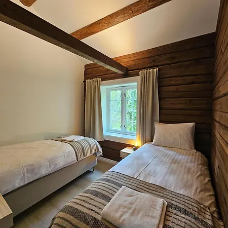 Stort Hus Med 2 Til Leie Pa Lundamo, Perfekt For Storre Grupper! ヴィラ Melhus